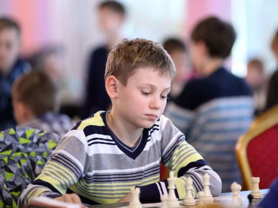Юный житель Новокузнецка победил в первенстве мира по быстрым шахматам 