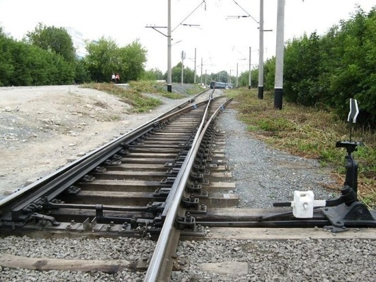 Оренбуржец пытался утащить детали стрелочного перевода с железной дороги