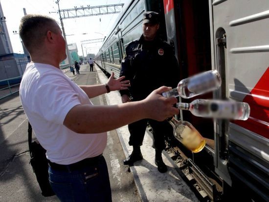 Полицейские сняли с поезда дебошира из Оренбургской области