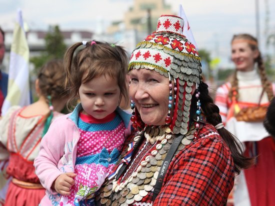 В Челябинске и городах региона прошло празднование Дня России.