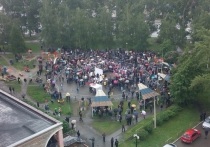 В Томске, как и во многих городах России, 12 июня состоялся митинг против коррупции, который был организован местным штабом Алексея Навального