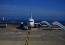 Пассажирка самолета авиакомпании Xiamen Air открыла аварийный выход самолета, который готовился к вылету из международного аэропорта Пекина