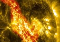 Группа исследователей, представляющих Калифорнийский университет в Беркли, высказала предположение, что в далеком прошлом Солнце могло быть не одиночной звездой, каковой оно является сегодня, а одним из компонентов двойной системы