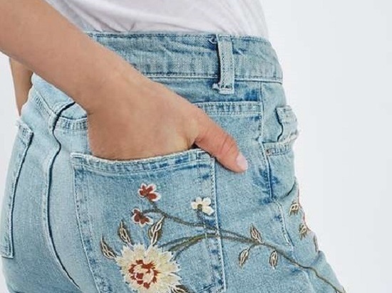 В моде джинсы с цветочной вышивкой - МК Владимир