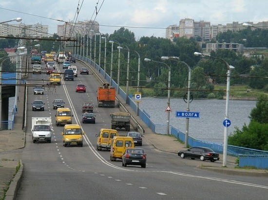 Проезд по мосту в Костроме будет пока свободным