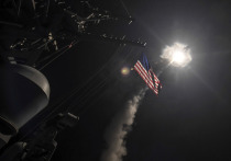 Президент США Дональд Трамп отдал приказ в начале апреля об ударе ракетами "Томагавк" по авиабазе Шайрат в Сирии, несмотря на то, что ему докладывали о непричастности Башара Асада к химической атаке в Хан-Шейхуне, в провинции Идлиб