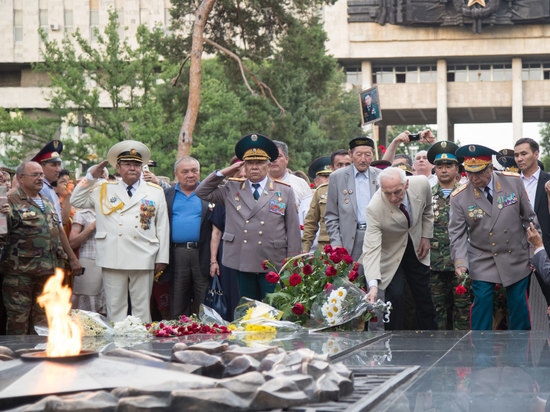 В Алматы отметили годовщину начала Великой Отечественной войны