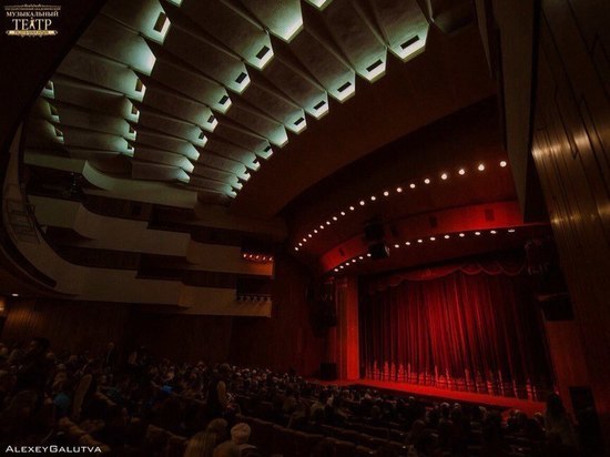 У Крымского музтеатра появились вакансии: приглашают артистов хора, балета и оркестра