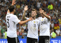 Во втором полуфинальном матче с задорной и далеко не слабой Мексикой, которая нанесла более 20 ударов по воротам, команда Германии напомнила еще один полуфинал — трехлетней давности, ставший трагедией для всей Бразилии