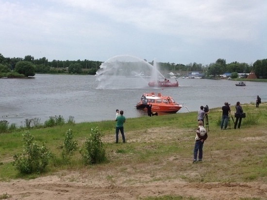 В Ярославле прошла акция по спасению людей на водных объектах 