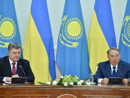 Президент Казахстана призвал Москву и Киев сесть за стол переговоров