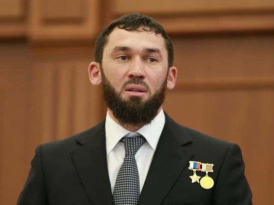 Ранее «Кавказ.Реалии» сообщал о попытке вымогательства у банкира крупной суммы спикером чеченского парламента