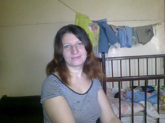 Многодетная мать из Тамбовской области пытается установить отцовство своих девятерых детей