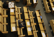 Депутаты Госдумы не отказались от практики голосования за отсутствующих коллег, несмотря на принятые осенью 2016 года поправки в регламент, запрещающие голосовать по доверенности
