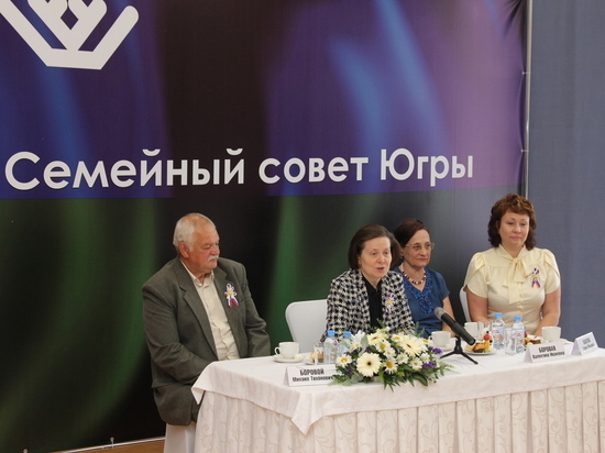 Глава региона Наталья Комарова побывала с рабочим визитом в Югорске