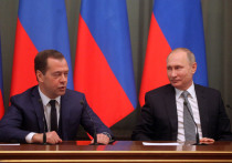 Владимир Путин во время первых двух своих сроков во главе государства досрочно увольнял премьер-министров накануне президентских выборов