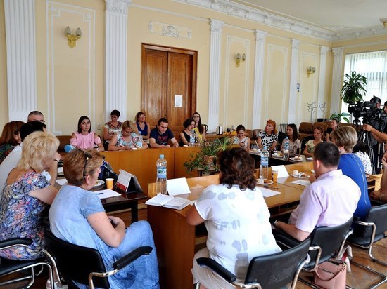 В Симферополе состоялся диалог представителей СМИ и Минздрава РК