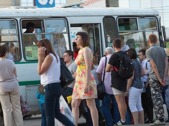 Автобусы в микрорайон с 50-тысячным населением идут переполненные, а в Кошелев Парк ездят лишь две маршрутки