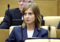 Депутат Госдумы Наталья Поклонская приняла участие в крестном ходе, состоявшемся в Екатеринбурге в ночь на понедельник