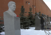 Призрак бродит по России… Призрак Сталина
