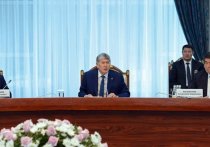 Пребывание на территории Киргизии авиабазы США создавало серьезную опасность для безопасности республики, заявил президент страны Алмазбек Атамбаев сообщил в понедельник в Чолпон-Ате