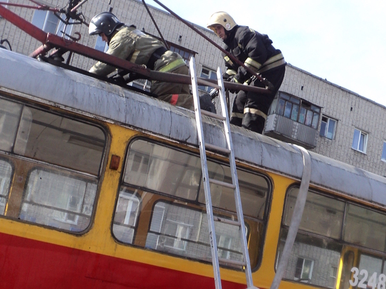 Стала известна причина возгорания трамвая-«десятки» в Барнауле
