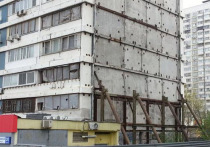 Жильцам разрушающегося дома на Рублевском шоссе уже 11 лет обещают сделать ремонт