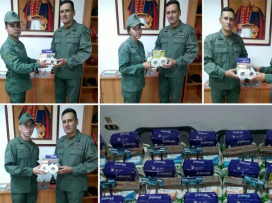 Фотографии награждения распространяет венесуэльская оппозиция
