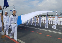 В Санкт-Петербурге и Кронштадте в пятницу прошла генеральная репетиция Главного военно-морского парада в честь Дня ВМФ