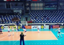 Первый в истории волейбольный чемпионат Европы среди девушек до 16 лет сборная России проводит удачно: в пятницу в болгарской столице Софии она выиграла в полуфинале у хозяек (3:2)
