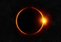 Исследователи американской Национальной солнечной обсерватории выяснили, что в нынешнем августе произойдет самое крупное солнечное затмение в истории наблюдений