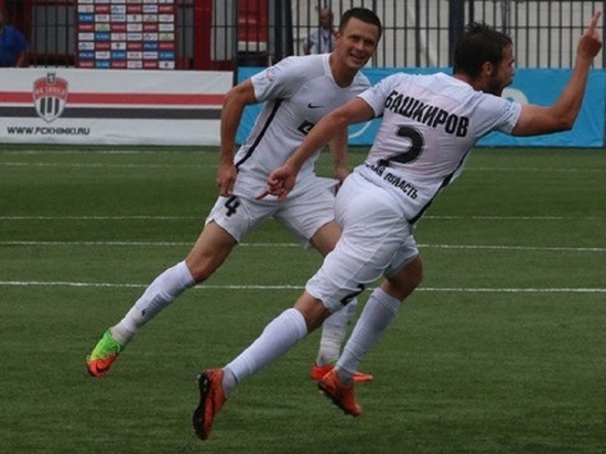 Самарские футболисты обыграли соперников из клуба "Xимки"
