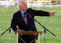 Представитель Республиканской партии в Сенате Конгресса США Джон Маккейн высказал свое мнение по поводу сокращения численности американских дипломатов в России