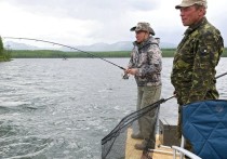 Песков рассказал об "интересной" рыбалке Путина в Сибири