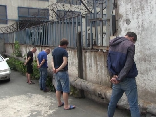 Грабителей банкоматов в Орске задержали с поличным 