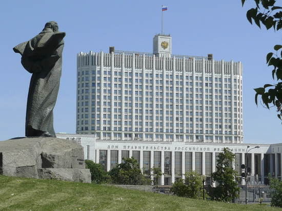 В связи с этим федеральный центр будет забирать у субъектов деньги и имущество