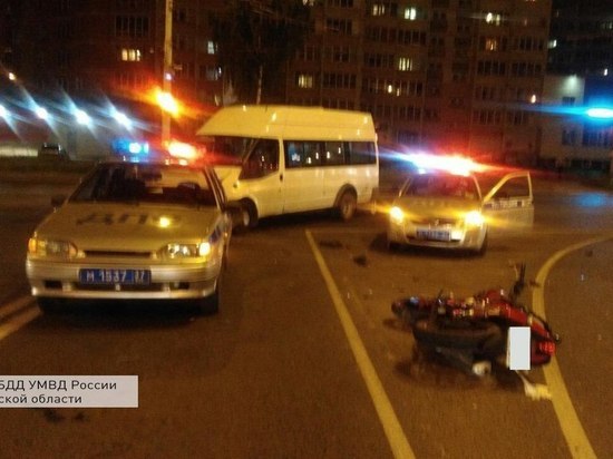 В Иванове подростки на мотоцикле врезались в маршрутку