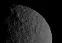 Разглядывая снимки карликовой планеты под названием Церера, уфологи обратили внимание на гряду холмов на дне кратера Хулани