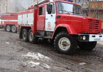 Как сообщает пресс-служба Главного управления МЧС России по городу Москве, на 41-м километр МКАД в Новой Москве произошло возгорание торговых павильонов