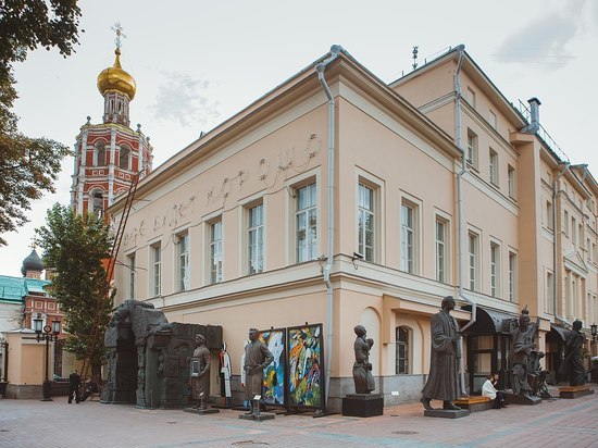 В Московском музее современного искусства зрителю предлагают побыть богом В Московском музее современного искусства зрителю предлагают побыть богом