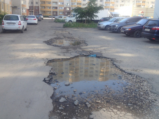 Разбитые гарантийные дороги в Тамбове подрядчики ремонтировать не собираются