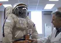 Тестирование нового космического скафандра планирует провести во время выхода в открытый космос в четверг, 17 августа, российский космонавт Федор Юрчихин