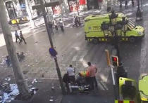 Полиция назвала наезд на пешеходов в центре Барселоны терактом