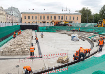 15 августа завершились археологические раскопки на Биржевой площади. Можно ли было оставить их на обозрение публике