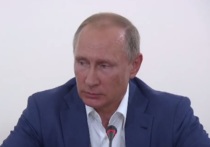 Владимир Путин в воскресенье продолжил начавшуюся еще весной серию встреч с молодежью, пообщавшись с участниками лагеря "Таврида": говорили о цензуре, Боге, выборах