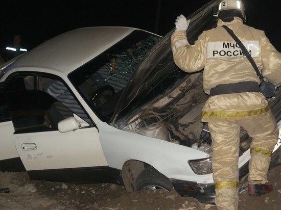 Лишенный прав пьяный водитель устроил аварию на мосту в Барнауле