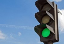 Светофоры, которые сканируют ситуацию на дороге и в зависимости от этого регулируют движение, появились в Зеленограде на перекрестке Сосновой аллеи и проезда 4921