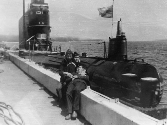 Севастопольский ветеран, капитан 2 ранга Николай Решетников поделился воспоминаниями об автономках и стрельбе из подводного положения