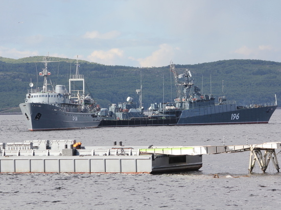 На Северном флоте открыли военно-технический форум «АРМИЯ-2017» 