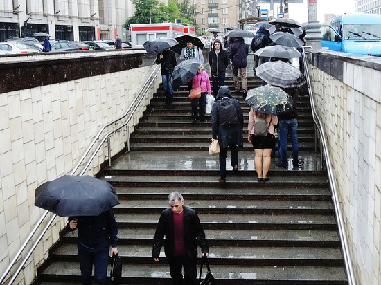 За ночь на город обрушится 1/3 месячной нормы осадков